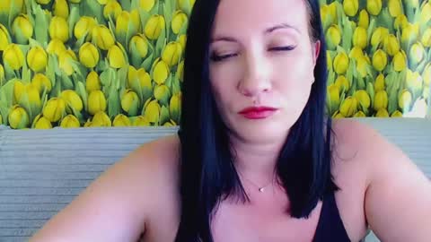 goldmoonn online show from July 4, 2026, 3:07 pm