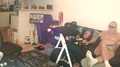 goldyguy011 online show from July 24, 2026, 5:55 pm