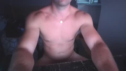goura2000 online show from July 8, 2026, 5:28 pm
