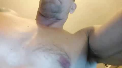 gunnarssonbenni33 online show from June 8, 2026, 1:28 am