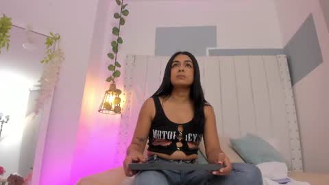 hanah_gray online show from July 18, 2026, 11:14 am