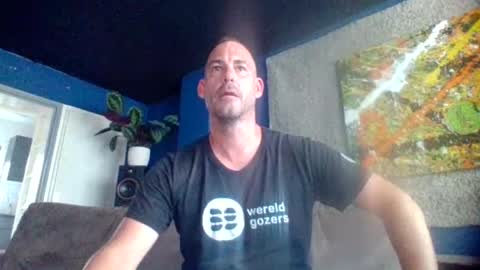Snapshot of handsomeguy4ever chatting on August 2, 2026, 5:33 pm handsomeguy4ever online show from August 2, 2026, 5:33 pm
