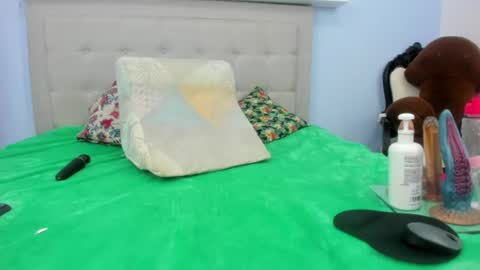 hanna_hornyx20 online show from July 12, 2026, 1:29 am