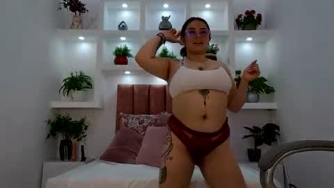hanna_moons online show from August 1, 2026, 5:07 am