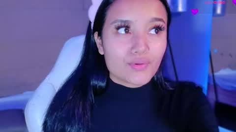 hannahmonttgomery  Help me reach 100 Hands up online show from July 26, 2026, 1:07 pm