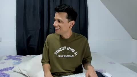 Snapshot of hannasexmatheu chatting on July 15, 2026, 12:27 am hannasexmatheu online show from July 15, 2026, 12:27 am
