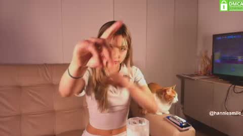 Hannie  online show from June 24, 2026, 2:21 am