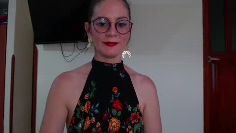hanny_333 online show from December 19, 2024, 8:55 pm