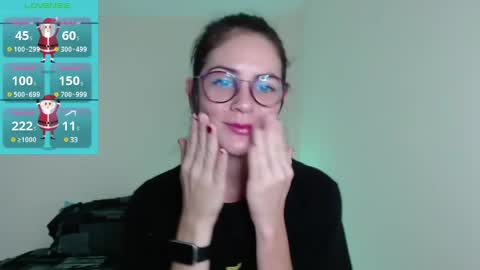 hanny_333 online show from December 26, 2024, 8:28 am