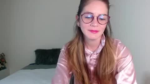 hanny_333 online show from January 9, 2025, 9:06 am