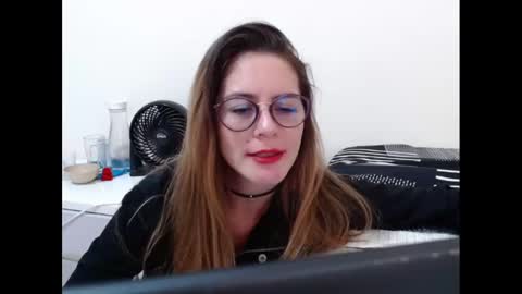 hanny_333 online show from January 23, 2025, 1:45 pm