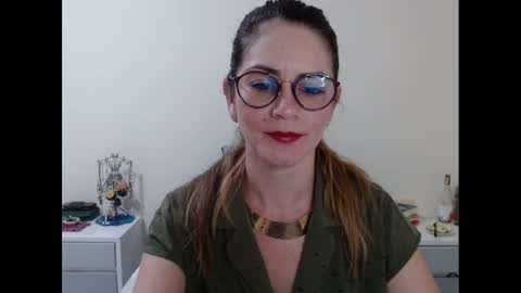 hanny_333 online show from January 27, 2025, 9:34 am