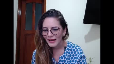 hanny_333 online show from January 31, 2025, 12:51 pm