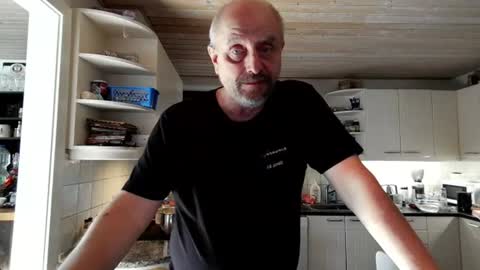 MrLazy online show from June 18, 2026, 4:55 pm