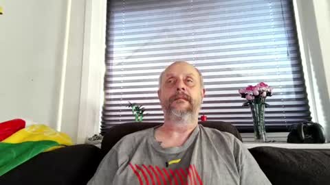 MrLazy online show from July 4, 2026, 2:56 pm