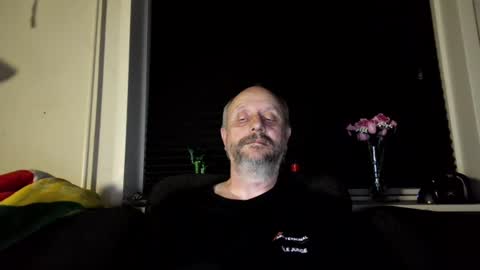 MrLazy online show from July 7, 2026, 12:46 am