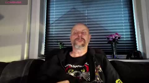 MrLazy online show from August 1, 2026, 6:51 pm