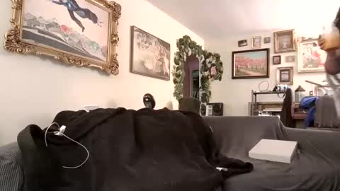 hazedhoney24 online show from May 20, 2026, 4:35 pm