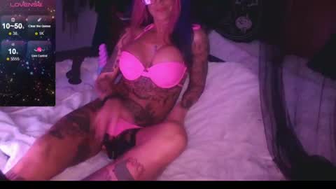 heavenleeleigh online show from July 27, 2026, 12:06 am