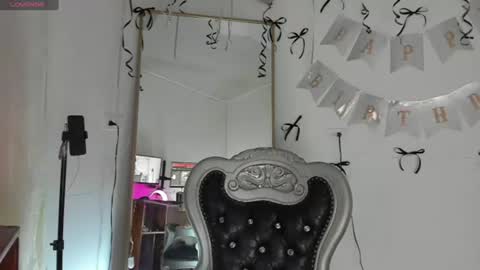 Hela   Independent model online show from June 13, 2026, 3:04 am