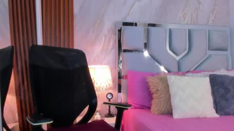 Helena Santos  online show from June 16, 2026, 11:13 am