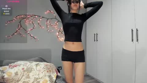 Snapshot of helenblazetrt chatting on July 23, 2026, 2:42 am Hi I am Helen online show from July 23, 2026, 2:42 am