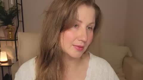 Snapshot of helens_lov chatting on July 18, 2026, 1:32 am Helen online show from July 18, 2026, 1:32 am