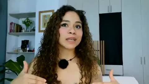 hercyqueen online show from July 7, 2026, 2:47 am