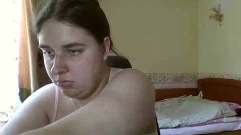 hess_luna_ online show from July 6, 2026, 9:06 am