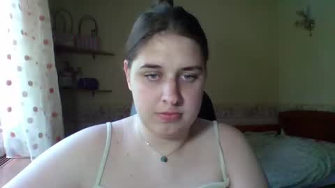 hess_luna_ online show from July 24, 2026, 9:07 am