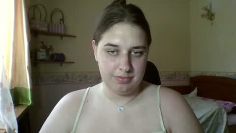 hess_luna_ online show from July 27, 2026, 9:05 am