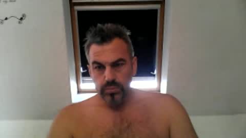 hessenboy_ffm online show from June 18, 2026, 6:02 am