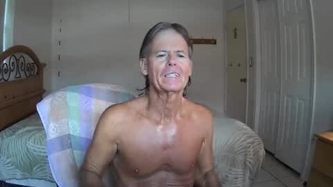 hewes1 online show from July 26, 2026, 9:32 pm