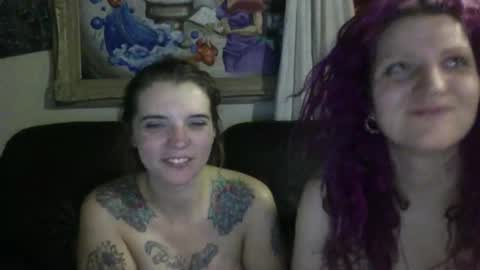 Snapshot of hexedhalo chatting on February 15, 2026, 7:51 am hexedhalo online show from February 15, 2026, 7:51 am