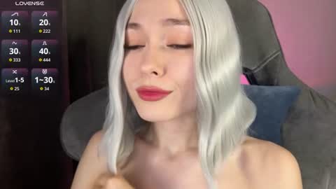  Nora  online show from July 23, 2026, 8:18 pm