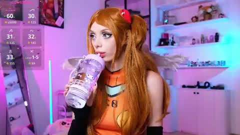 Holli online show from August 7, 2026, 10:12 pm