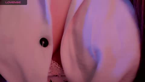 Molly online show from May 23, 2026, 3:34 am