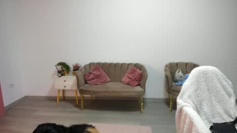 Snapshot of holly_wood18 chatting on June 26, 2026, 8:08 am holly_wood18 online show from June 26, 2026, 8:08 am