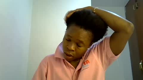 holy_ebony online show from June 22, 2026, 6:10 am