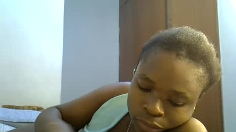 holy_ebony online show from June 24, 2026, 4:17 pm