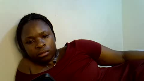holy_ebony online show from July 18, 2026, 5:39 pm