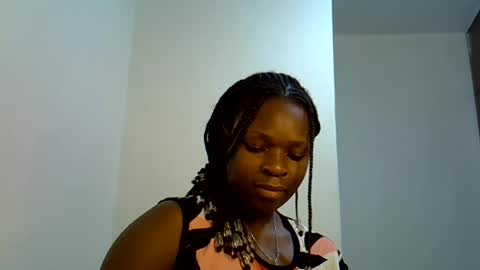 holy_ebony online show from July 19, 2026, 6:44 pm