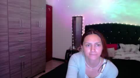 holy_julii online show from June 14, 2026, 3:30 am