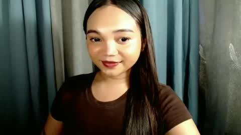 Bella online show from June 18, 2026, 12:33 am
