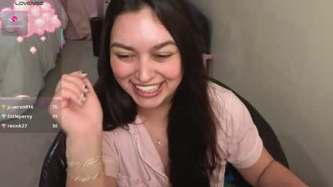 Tia online show from May 15, 2026, 11:01 pm