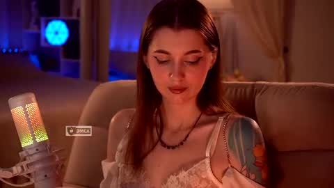 honeycherry_ online show from July 21, 2026, 9:28 pm