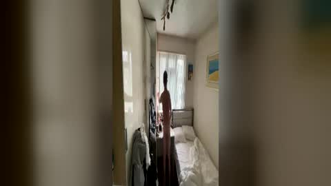 Hornylondon online show from July 5, 2026, 5:36 am