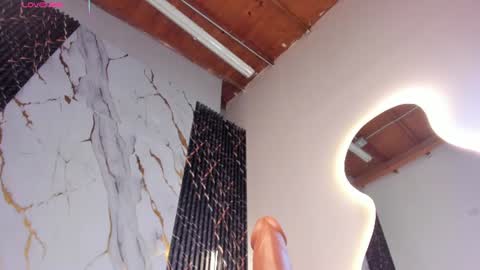 hot__genesis online show from July 22, 2026, 1:36 pm