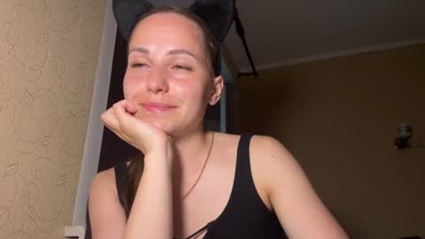 hot_chance_ online show from June 21, 2026, 4:42 pm