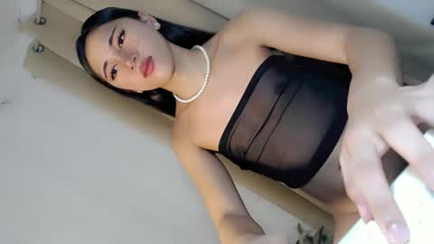 hot_little_angel18 online show from May 15, 2026, 1:56 am